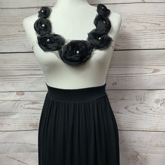 EUC Soprano Floral Mesh Detail Sleeveless Dress - Picture 4 of 7